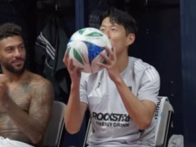 손흥민 첫 해트트릭에 LAFC 라커룸 축제 분위기