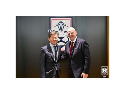 인판티노 FIFA 회장 한국 여자축구 월드컵 진출 축하