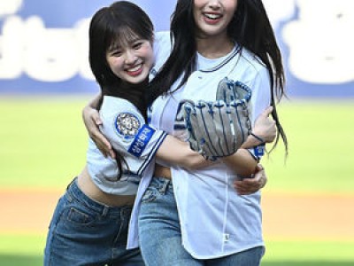 라잇썸 나영 삼성 라이온즈 경기에서 출전했네