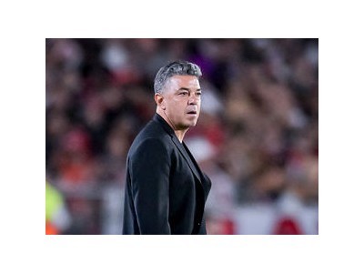 로베르트 모레노 감독 데뷔전 상대 에콰도르 감독 교체